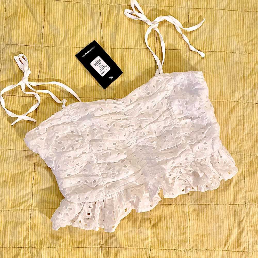 3/$15 (FINAL PRICE) *NWT* FASHION NOVA, White Cropped Top W/ Eyelet Details